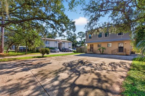 Propiedad comercial en venta en Holly Hill, Florida, 4 dormitorios, 199.18 m2 № 2419190 - foto 4