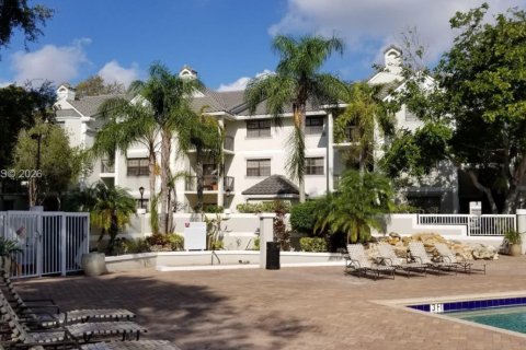 Condo in Coral Springs, Florida, 2 bedrooms  № 2027374 - photo 17