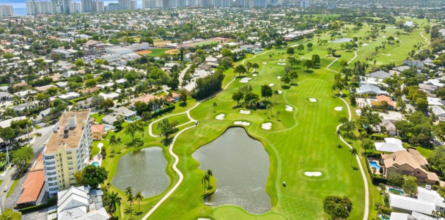 Condo in Fort Lauderdale, Florida, 2 bedrooms  № 1093944