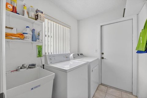 Casa en venta en Sun City Center, Florida, 3 dormitorios, 146.69 m2 № 1886804 - foto 29