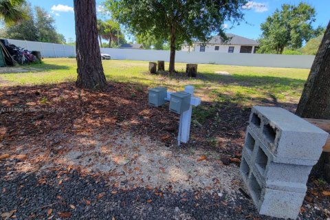 House in Clewiston, Florida 3 bedrooms, 153.29 sq.m. № 1850495 - photo 24