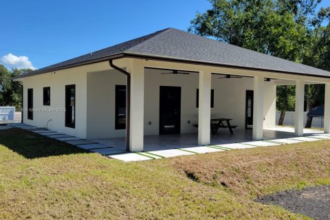 House in Clewiston, Florida 3 bedrooms, 153.29 sq.m. № 1850495 - photo 29