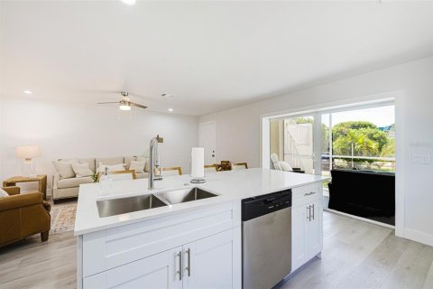 Copropriété à vendre à Sanibel, Floride: 2 chambres, 83.8 m2 № 2396091 - photo 14