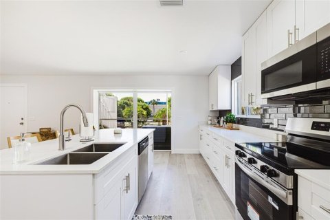 Copropriété à vendre à Sanibel, Floride: 2 chambres, 83.8 m2 № 2396091 - photo 10