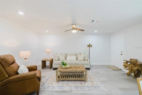 Copropriété à vendre à Sanibel, Floride: 2 chambres, 83.8 m2 № 2396091 - photo 5