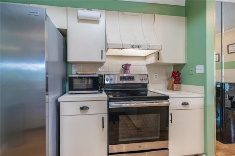 Condo in Tampa, Florida, 3 bedrooms  № 1847218 - photo 9