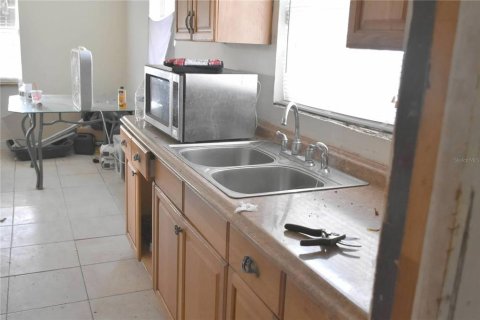 House in Immokalee, Florida 4 bedrooms, 114.46 sq.m. № 2148205 - photo 7