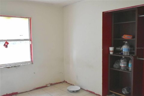 House in Immokalee, Florida 4 bedrooms, 114.46 sq.m. № 2148205 - photo 10