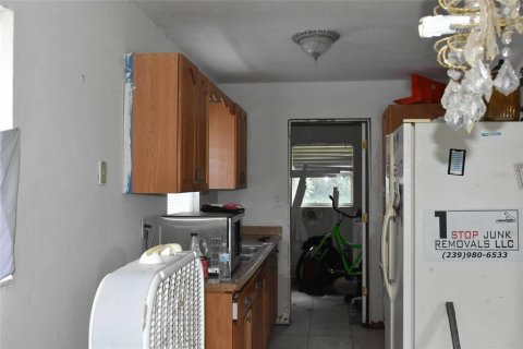 House in Immokalee, Florida 4 bedrooms, 114.46 sq.m. № 2148205 - photo 5