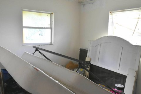 House in Immokalee, Florida 4 bedrooms, 114.46 sq.m. № 2148205 - photo 12