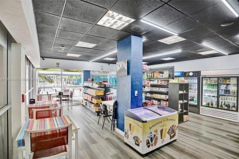 Condo in Aventura, Florida, 2 bedrooms  № 1928476 - photo 9