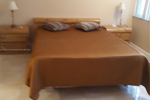 Condo in Aventura, Florida, 2 bedrooms  № 1928476 - photo 17