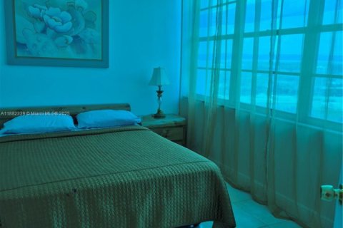 Condo in Aventura, Florida, 2 bedrooms  № 1928476 - photo 27