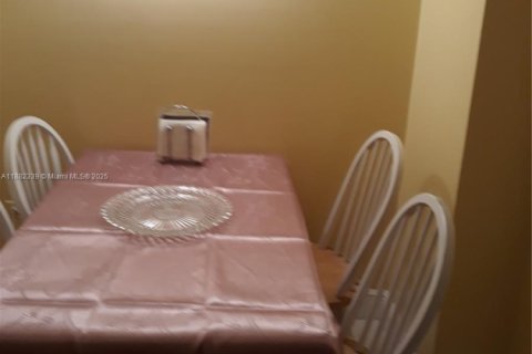 Condo in Aventura, Florida, 2 bedrooms  № 1928476 - photo 23