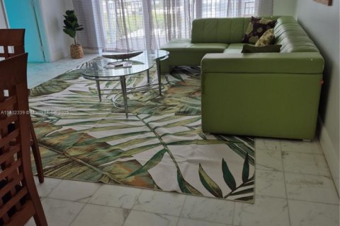 Condo in Aventura, Florida, 2 bedrooms  № 1928476 - photo 12