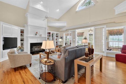 Casa en venta en Mount Dora, Florida, 4 dormitorios, 312.52 m2 № 1915466 - foto 18