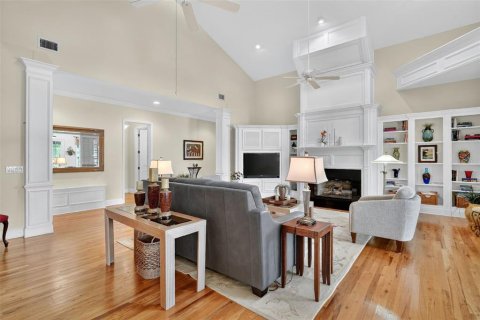 Casa en venta en Mount Dora, Florida, 4 dormitorios, 312.52 m2 № 1915466 - foto 19