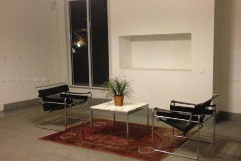 Apartamento en alquiler en Miami Beach, Florida, 40.04 m2 № 2062686 - foto 13