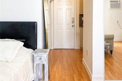 Apartamento en alquiler en Miami Beach, Florida, 40.04 m2 № 2062686 - foto 6