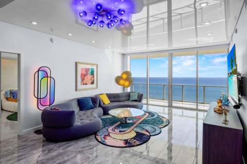 Condo in Fort Lauderdale, Florida, 2 bedrooms № 2420829 - photo 2