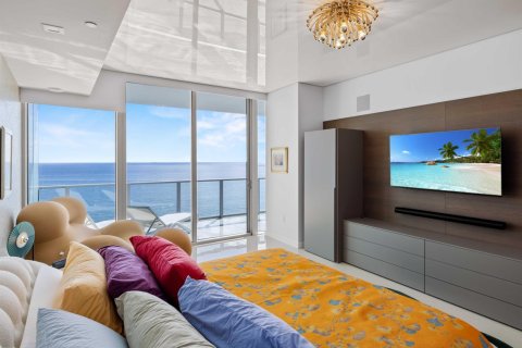 Condo in Fort Lauderdale, Florida, 2 bedrooms № 2420829 - photo 11