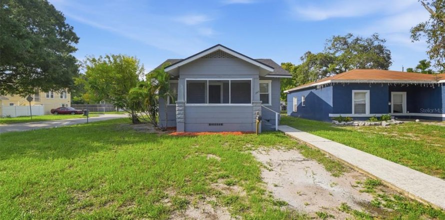 Villa ou maison à Saint Petersburg, Floride 3 chambres, 102.75 m2 № 2284587