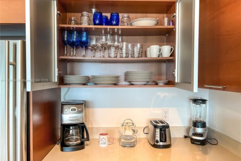 Condominio en alquiler en Miami, Florida, 1 dormitorio, 67.45 m2 № 1938106 - foto 14
