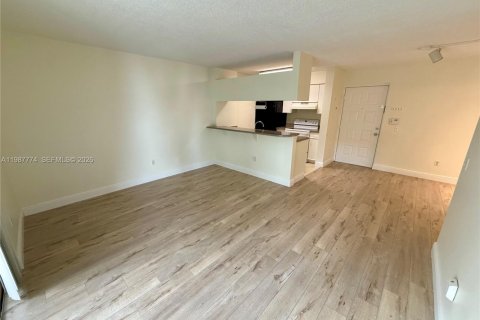 Снять в аренду квартиру в Холливуд, Флорида 1 спальня, 49.89м2, № 2048986 - фото 3