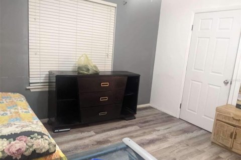 Condominio en alquiler en Gainesville, Florida, 1 dormitorio, 109.35 m2 № 2135444 - foto 3