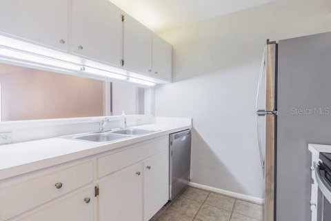 Condominio en alquiler en Gainesville, Florida, 1 dormitorio, 109.35 m2 № 2135444 - foto 7