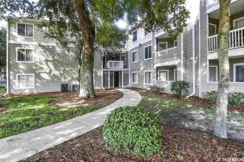 Condominio en alquiler en Gainesville, Florida, 1 dormitorio, 109.35 m2 № 2135444 - foto 12