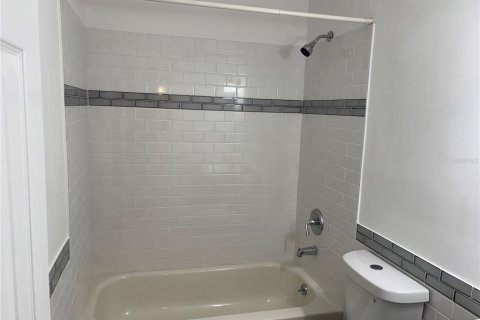 Снять в аренду кондоминиум в Сент-Питерсберг, Флорида 3 комнаты, 58.53м2, № 1750053 - фото 13