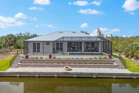 House in Port Charlotte, Florida 3 bedrooms, 198.63 sq.m. № 1687196 - photo 14