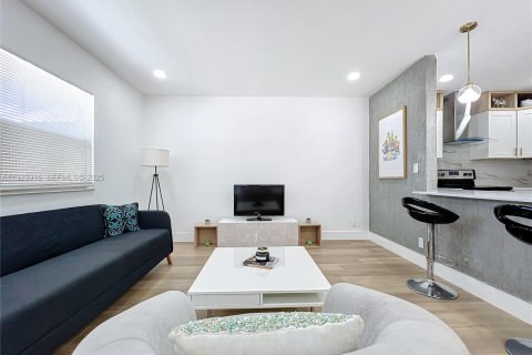 Copropriété à vendre à Delray Beach, Floride: 1 chambre, 66.89 m2 № 1982327 - photo 4