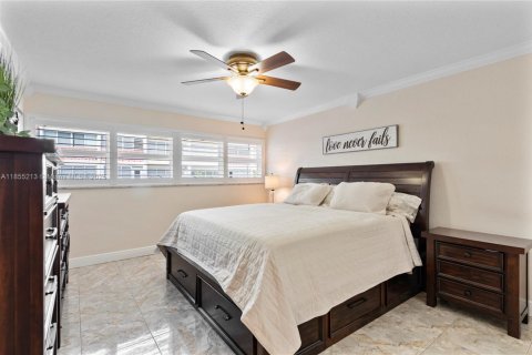 Copropriété à vendre à Hallandale Beach, Floride: 2 chambres, 99.78 m2 № 1881494 - photo 10