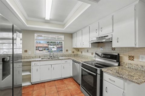 Купить виллу или дом в Брэндон, Флорида 5 комнат, 121.52м2, № 2324620 - фото 6