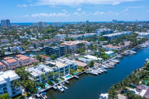 Townhouse in Fort Lauderdale, Florida 6 bedrooms, 735.97 sq.m. № 1222508 - photo 1