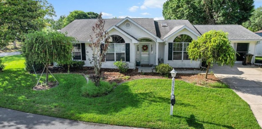 Casa en Ocala, Florida 3 dormitorios, 158.86 m2 № 1725660
