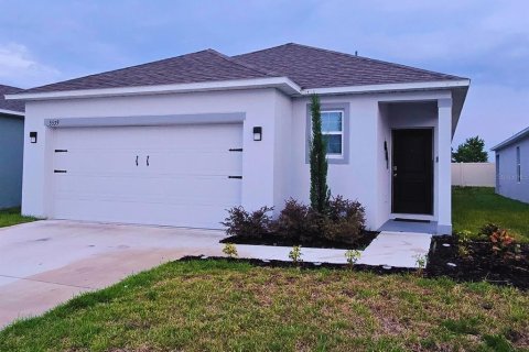 House in Haines City, Florida 3 bedrooms, 155.8 sq.m. № 2116974