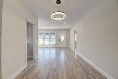 Villa ou maison à vendre à Delray Beach, Floride: 2 chambres, 89 m2 № 2355442 - photo 5