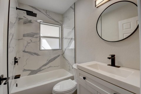 Villa ou maison à vendre à Delray Beach, Floride: 2 chambres, 89 m2 № 2355442 - photo 2