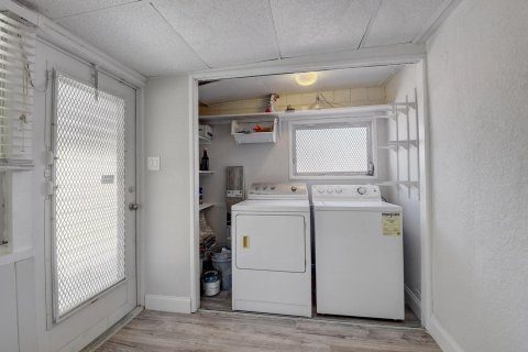 Villa ou maison à vendre à Delray Beach, Floride: 2 chambres, 89 m2 № 2355442 - photo 11