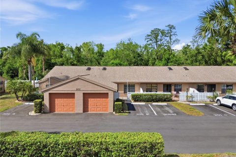 House in Tarpon Springs, Florida 2 bedrooms, 108.7 sq.m. № 2217418 - photo 3
