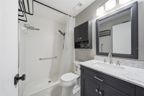 House in Tarpon Springs, Florida 2 bedrooms, 108.7 sq.m. № 2217418 - photo 17