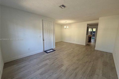 Купить таунхаус в Хомстед, Флорида 3 спальни, 147.16м2, № 2057225 - фото 6