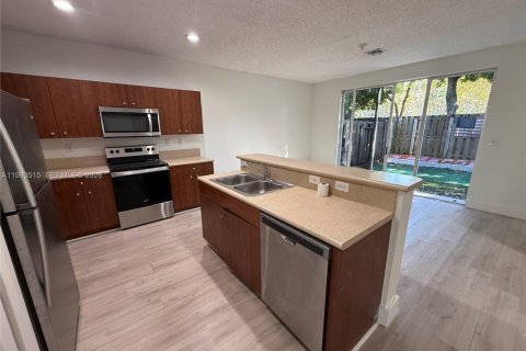 Купить таунхаус в Хомстед, Флорида 3 спальни, 147.16м2, № 2057225 - фото 9