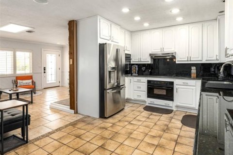Casa en venta en Orlando, Florida, 4 dormitorios, 216.93 m2 № 2386317 - foto 8