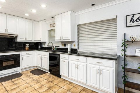 Casa en venta en Orlando, Florida, 4 dormitorios, 216.93 m2 № 2386317 - foto 9
