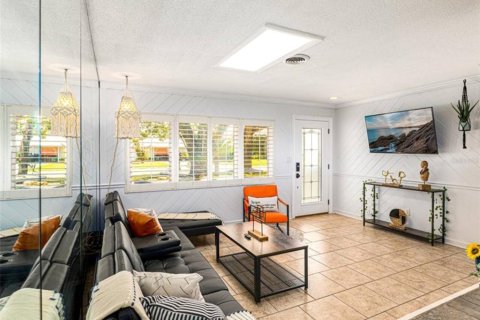 Casa en venta en Orlando, Florida, 4 dormitorios, 216.93 m2 № 2386317 - foto 5