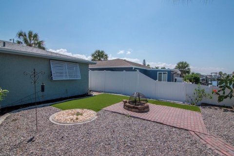 House in Hudson, Florida 2 bedrooms, 125.79 sq.m. № 2121247 - photo 24